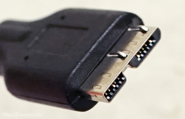 USB 3.0 Micro-Bコネクタ